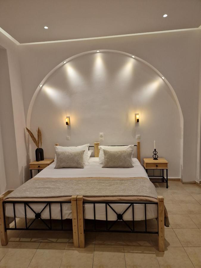 Amerisa Suites Fira  Bagian luar foto