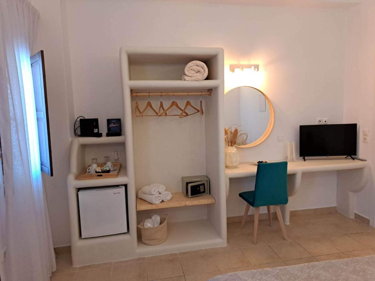 Amerisa Suites Fira  Bagian luar foto