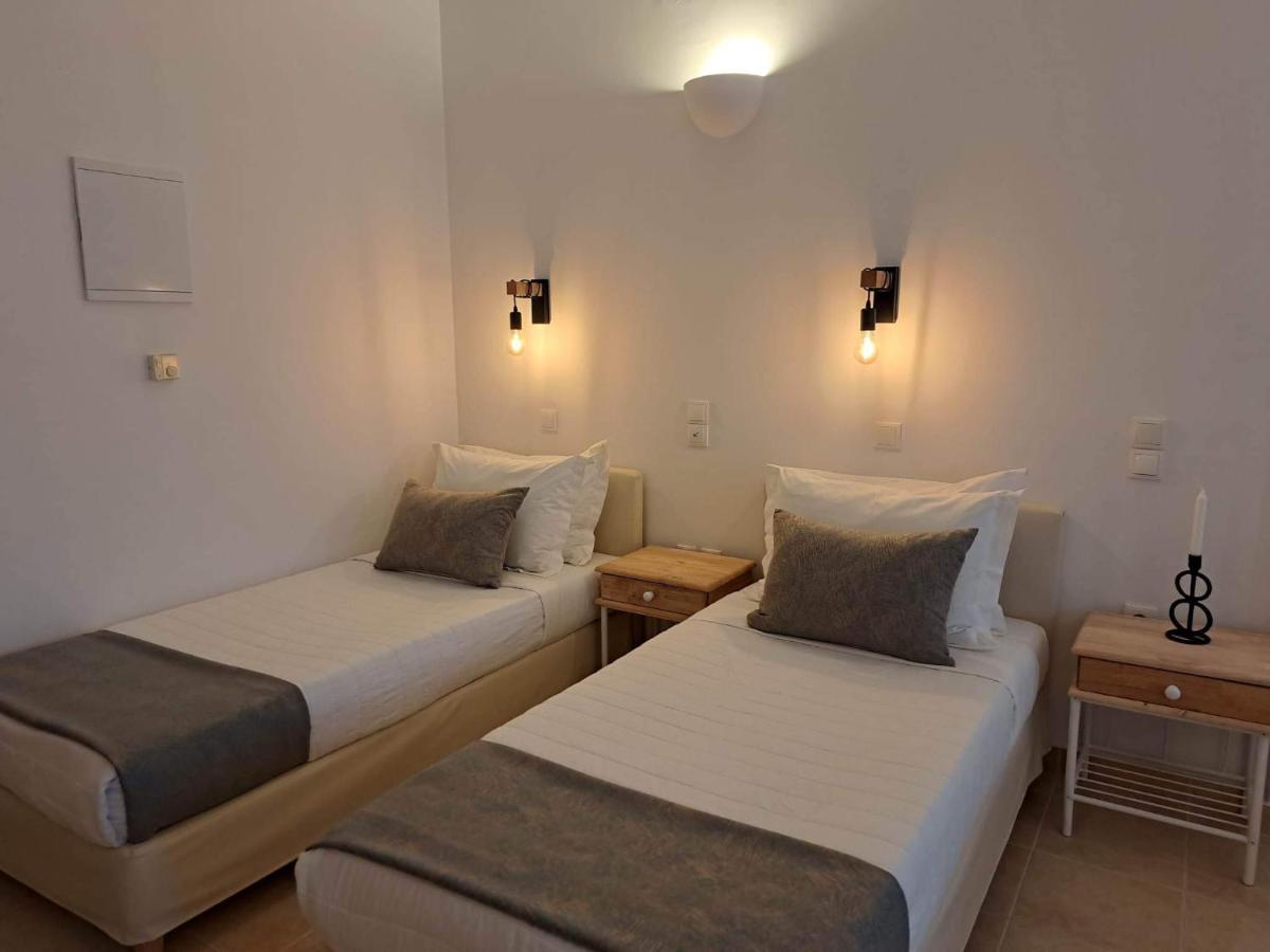 Amerisa Suites Fira  Bagian luar foto