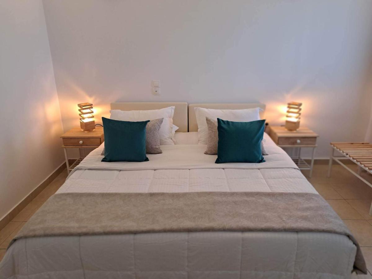 Amerisa Suites Fira  Bagian luar foto