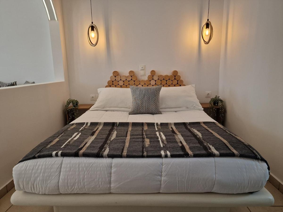 Amerisa Suites Fira  Bagian luar foto