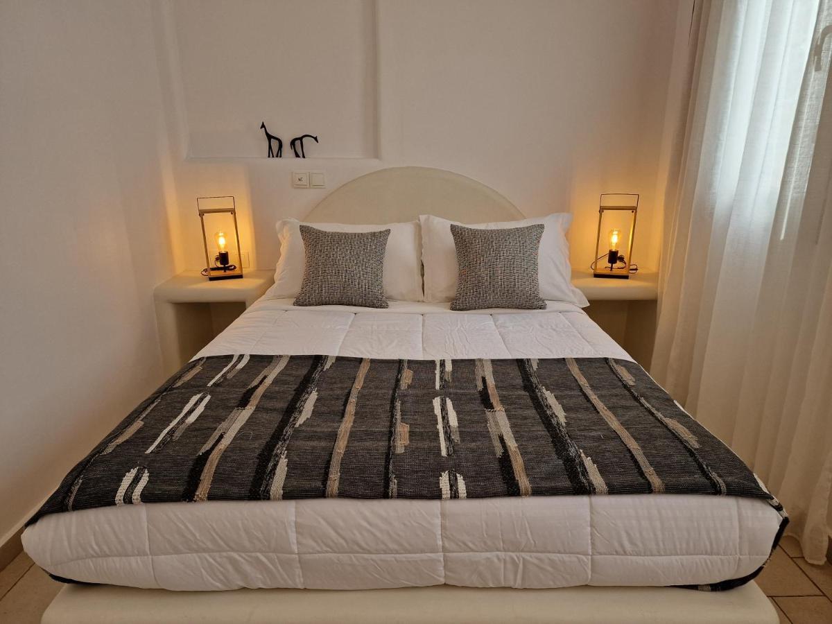 Amerisa Suites Fira  Bagian luar foto