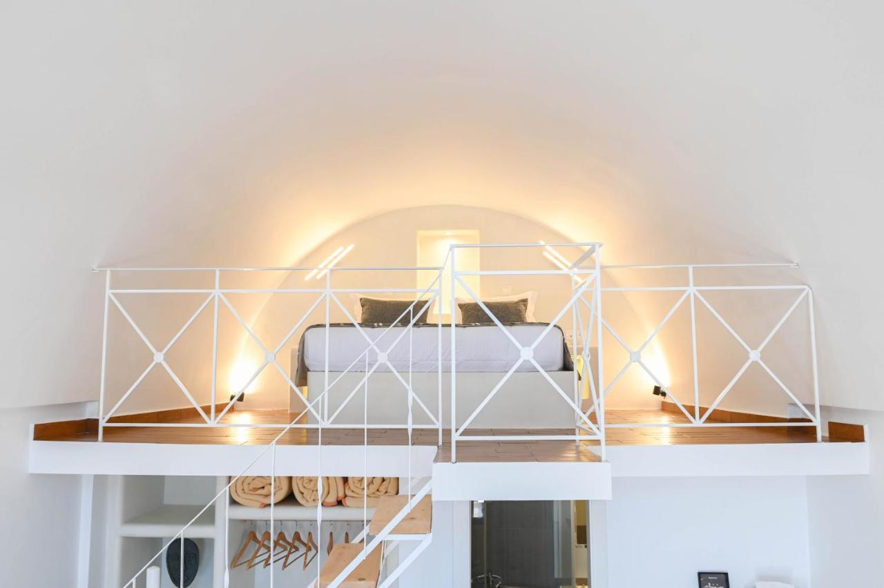 Amerisa Suites Fira  Bagian luar foto