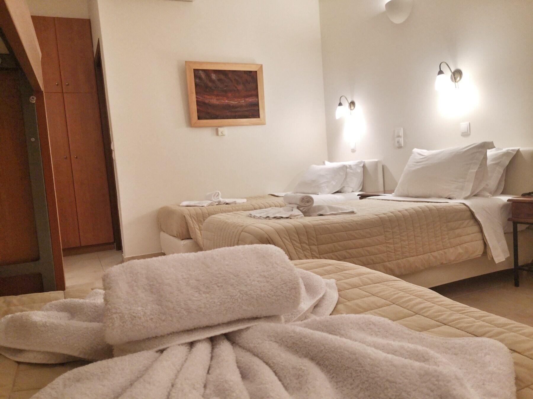 Amerisa Suites Fira  Bagian luar foto