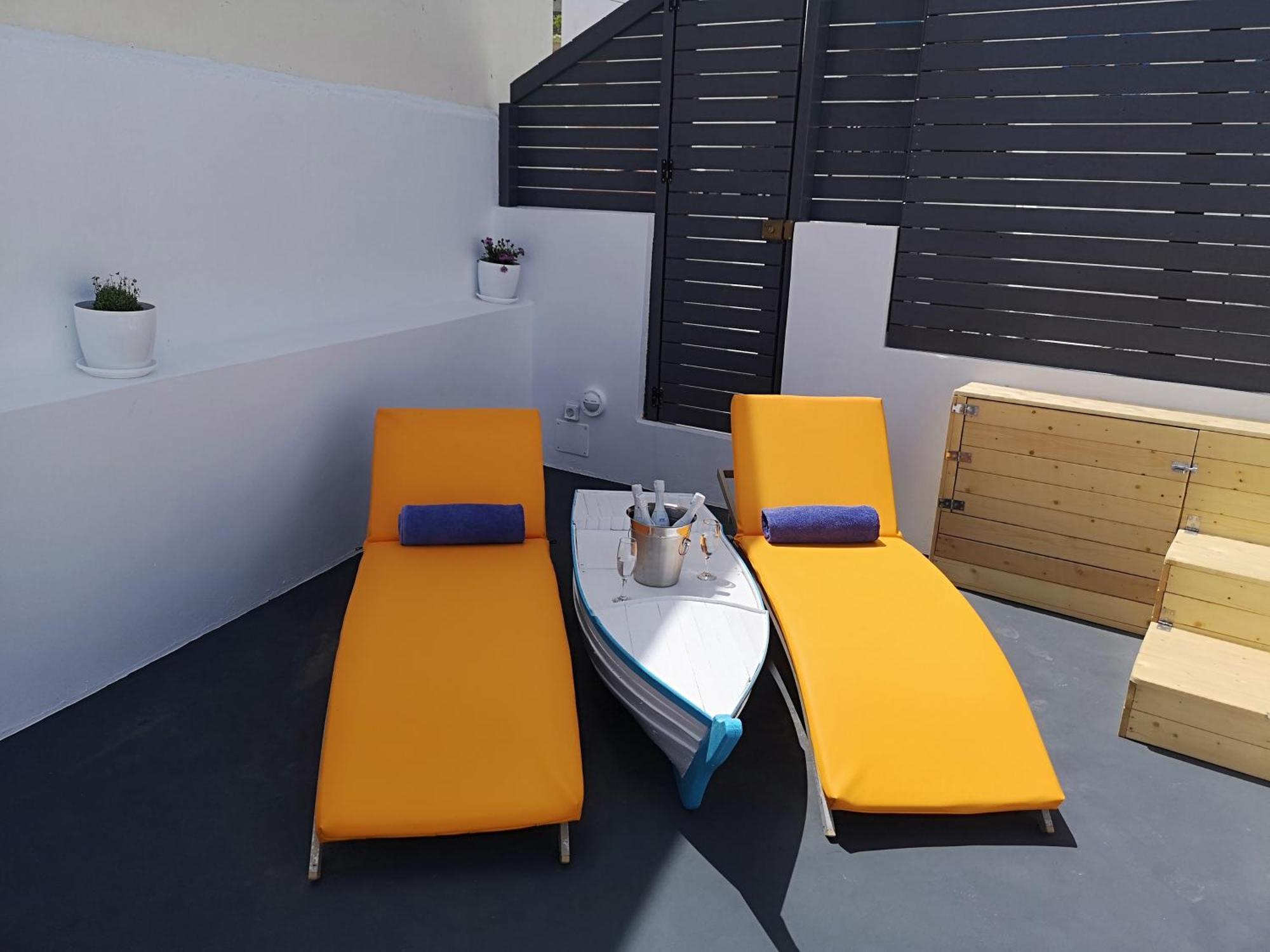 Amerisa Suites Fira  Ruang foto